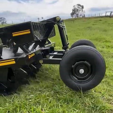 rolo aerador de pastagem